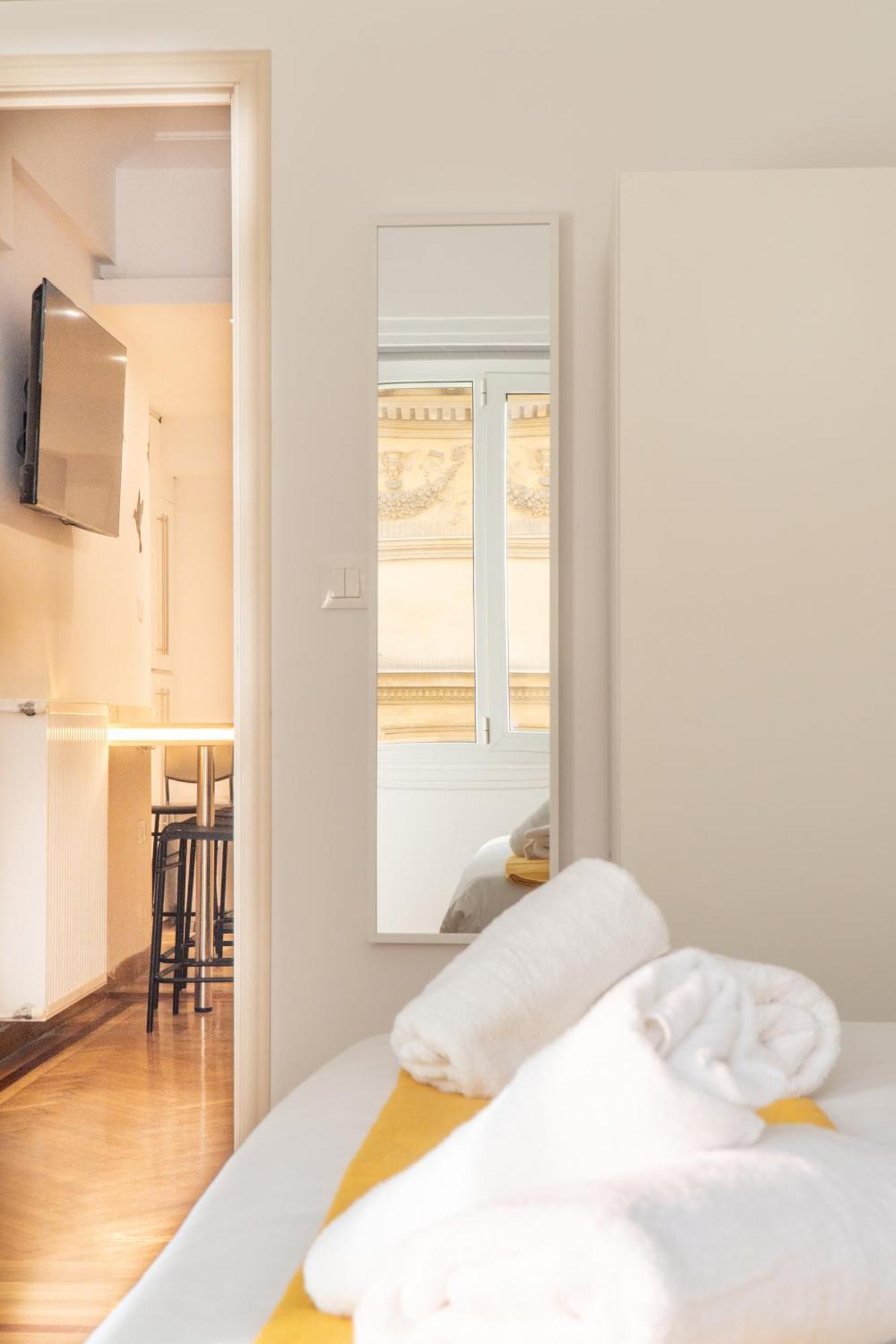 Syntagma Square, 100Sqm Luxurious Family Apt เอเธนส์ ภายนอก รูปภาพ