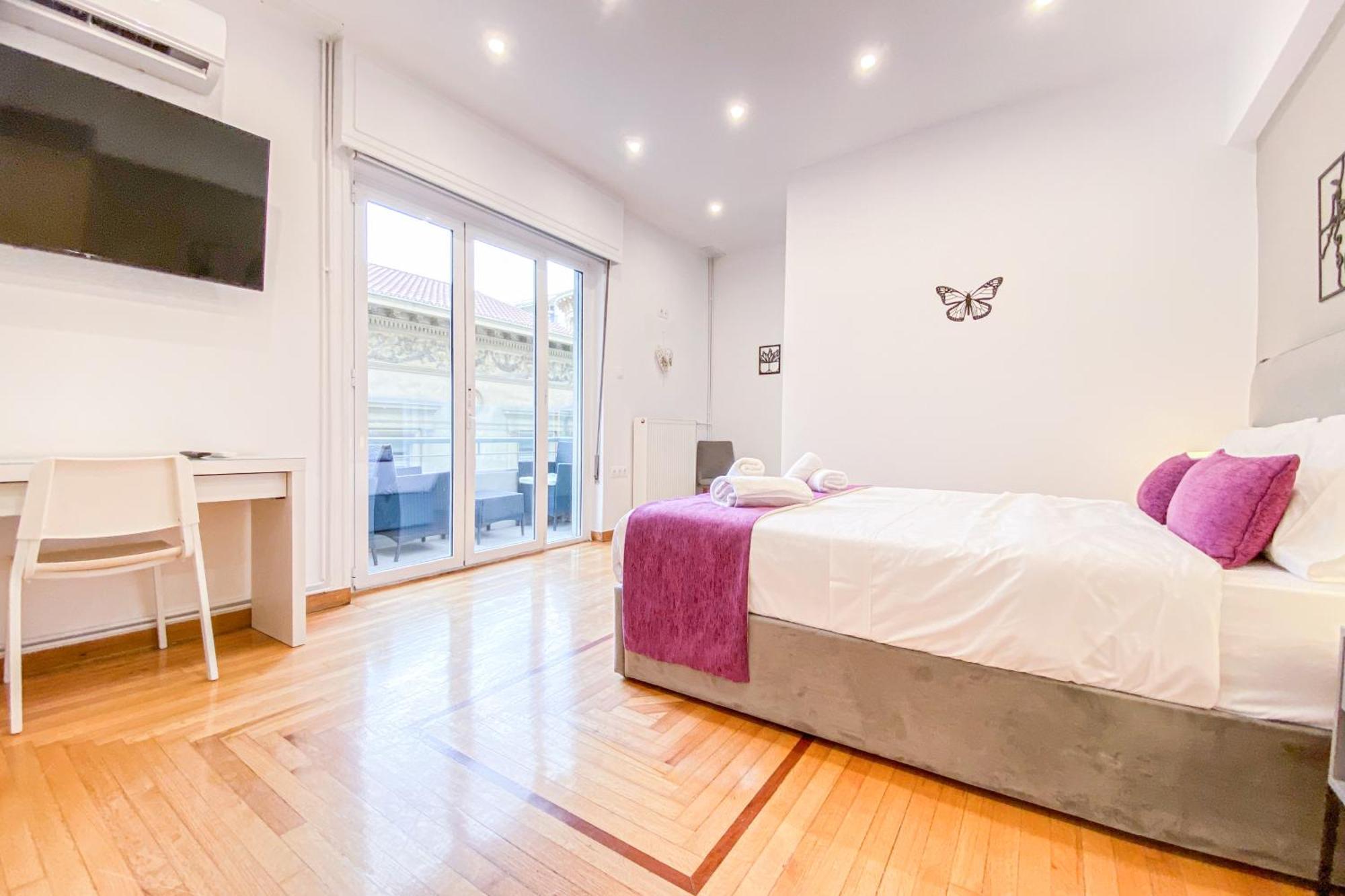 Syntagma Square, 100Sqm Luxurious Family Apt เอเธนส์ ภายนอก รูปภาพ
