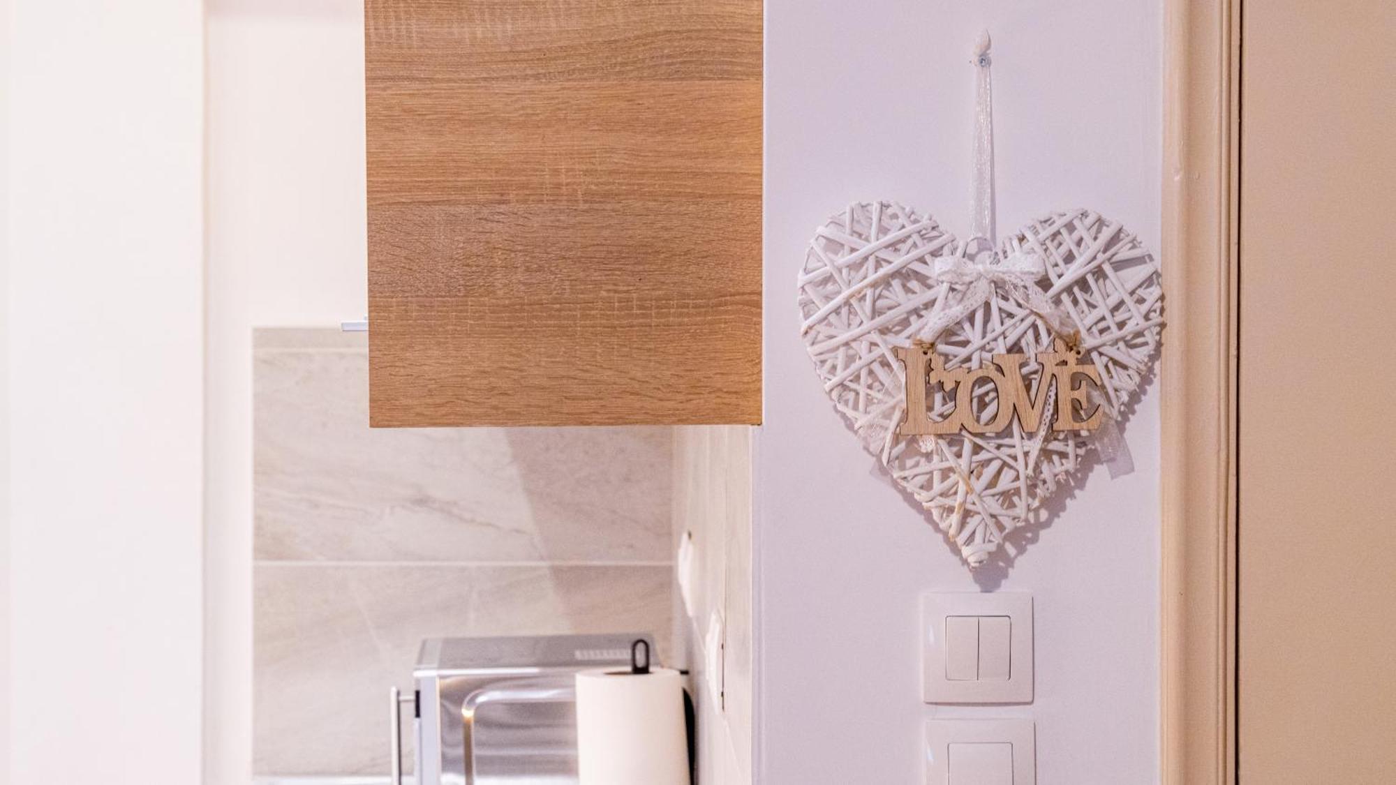 Syntagma Square, 100Sqm Luxurious Family Apt เอเธนส์ ภายนอก รูปภาพ