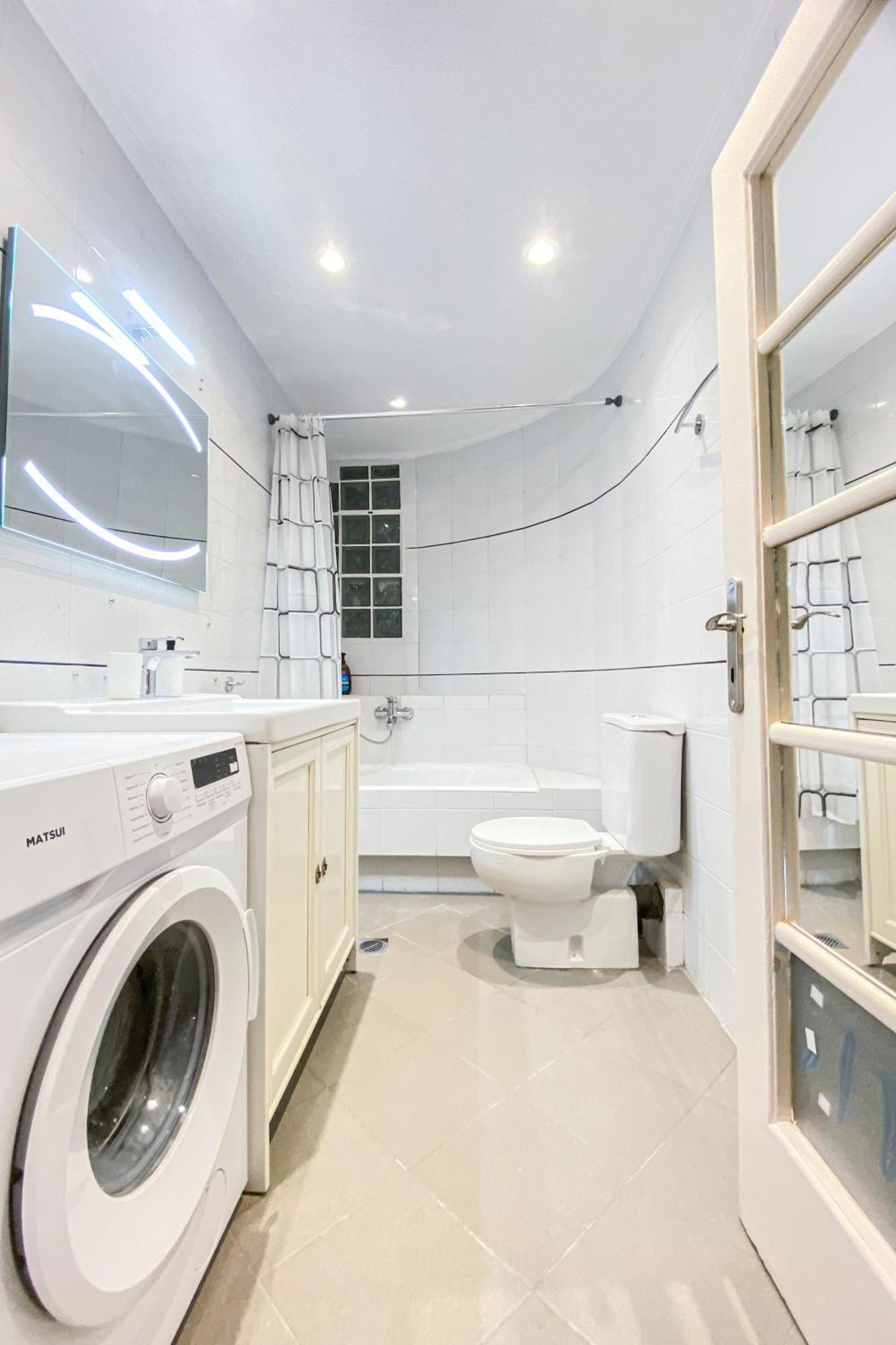 Syntagma Square, 100Sqm Luxurious Family Apt เอเธนส์ ภายนอก รูปภาพ