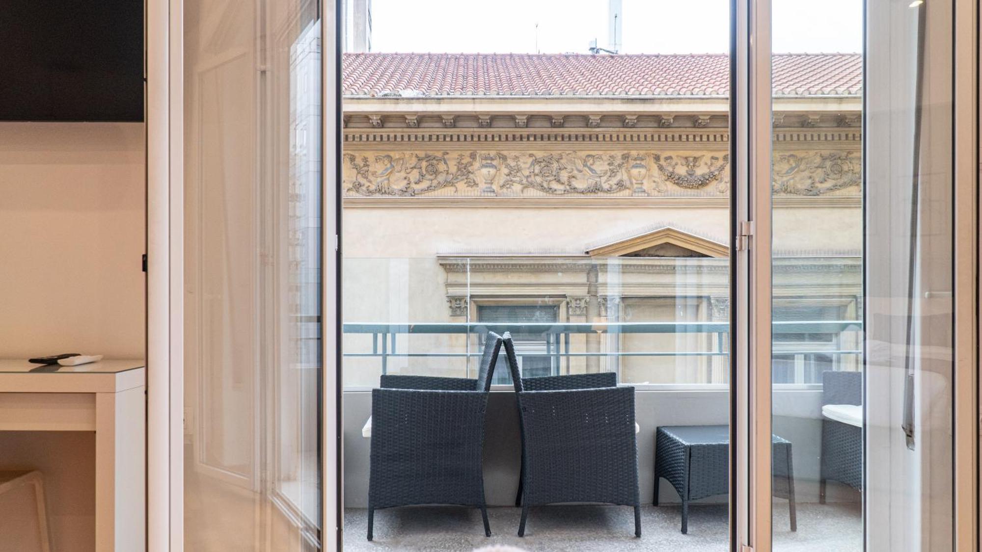 Syntagma Square, 100Sqm Luxurious Family Apt เอเธนส์ ภายนอก รูปภาพ