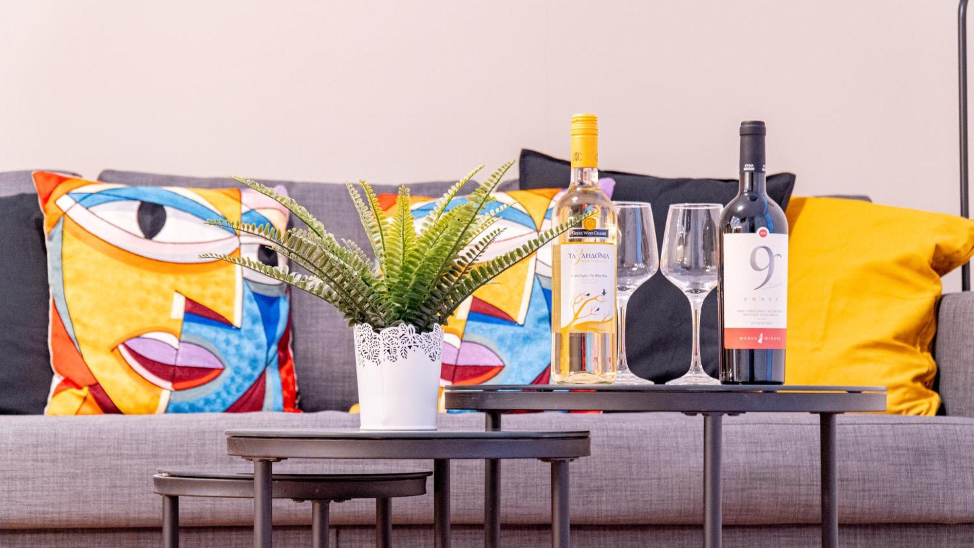 Syntagma Square, 100Sqm Luxurious Family Apt เอเธนส์ ภายนอก รูปภาพ